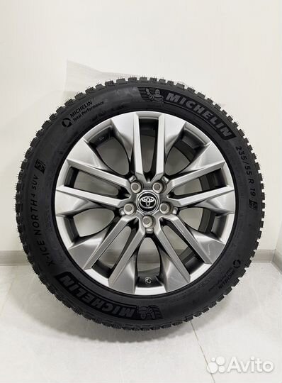 Новые Toyota Rav 4 new, Michelin 235/55 R19