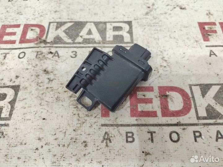 Датчик открытия двери передний правый Toyota