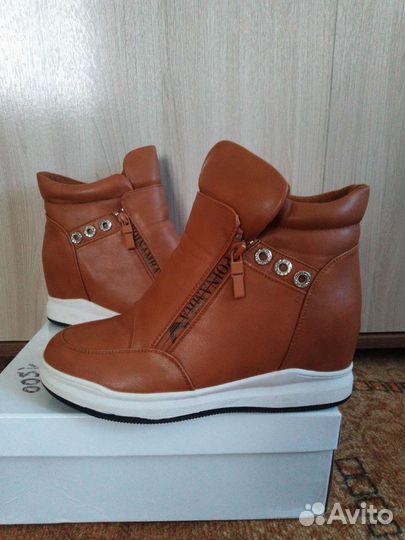 Ботинки женские