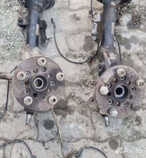 Поворотные кулаки со ступицами Форд транзит тт9