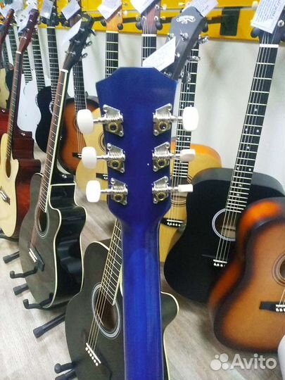 Новая акустическая гитара