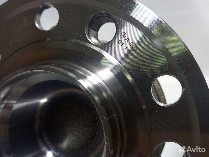 A2053340400 Ступица передняя Mercedes A2053340300