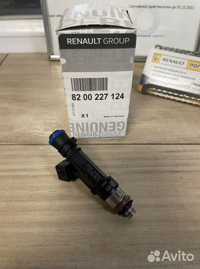 Форсунка топливная Renault 8200227124 оригинал 8v