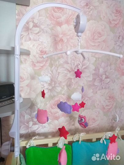 Мобиль на кроватку из фетра