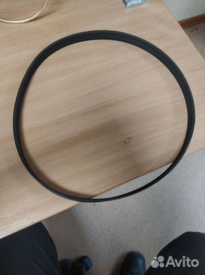 Приводной (поликлиновый) ремень 04C 260 849 E