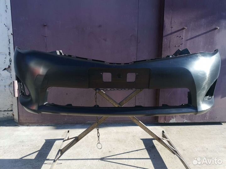 Бампер передний Toyota Corolla Fielder, Axio 2012г