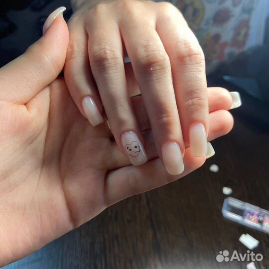 Маникюр на дому