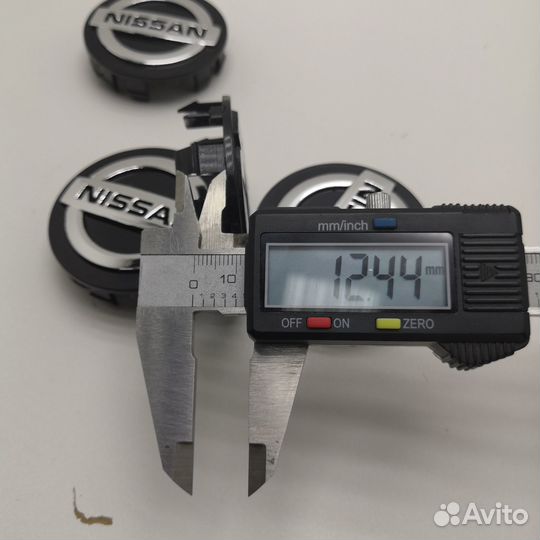 4шт колпаки Nissan для литых дисков, C570 черные