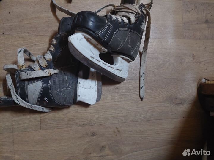 Хоккейные коньки bauer