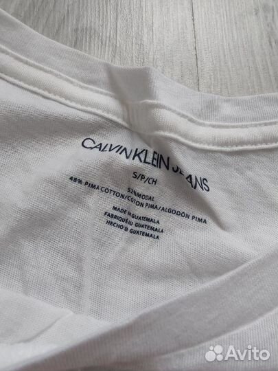 Футболка женская Calvin Klein Jeans S