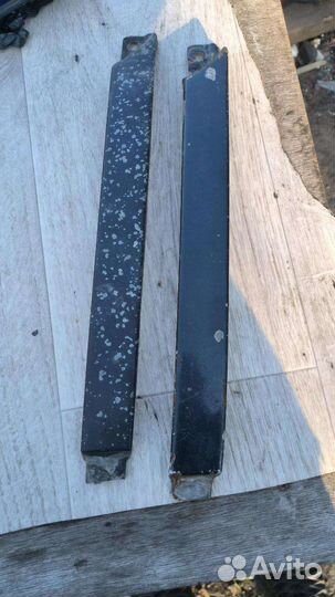 Ресничка правой фары Audi A6C4 4A0853208D