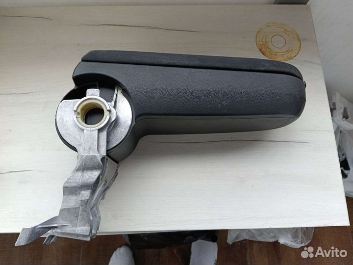 Подлокотник для volkswagen polo