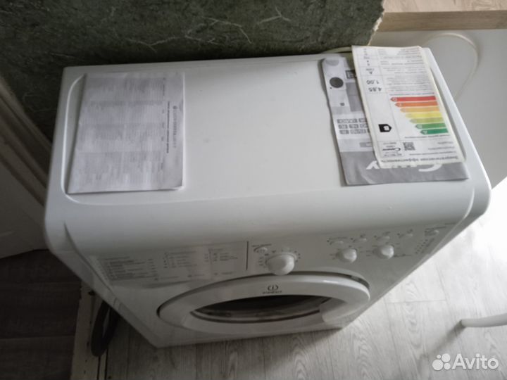 Узкая стиральная машина indesit