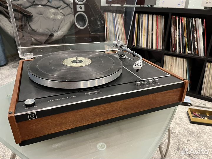 Электроника Б1-01 ранняя, проигрыватель винила