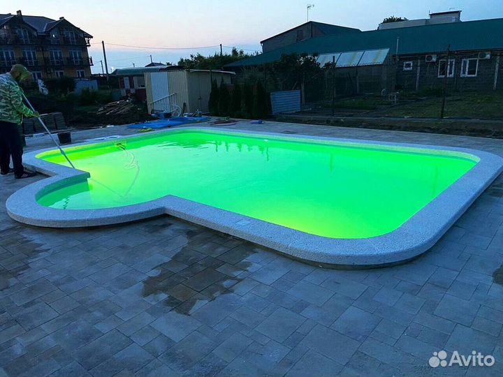 Бассейн пластиковый 7x4