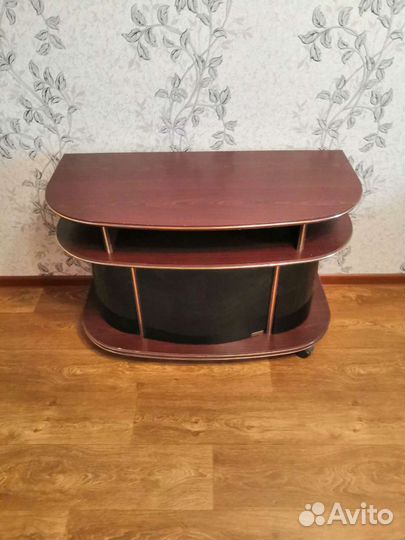 Полка под телевизор