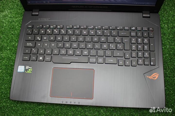 Ноутбук Asus ROG Strix GL553VD i5/GTX1050/SSD250