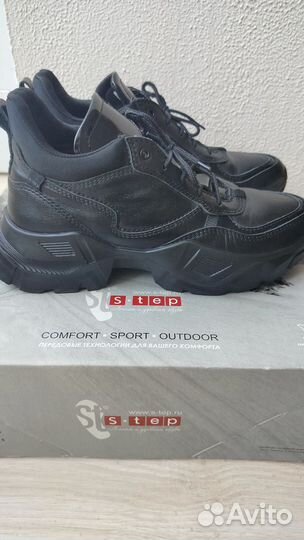 Кроссовки женские демисезонные