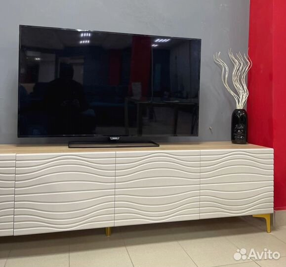 Тумба TV на опорах (с доставкой)