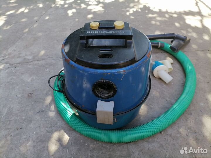 Пылесос Тайфун СССР 1300 ватт