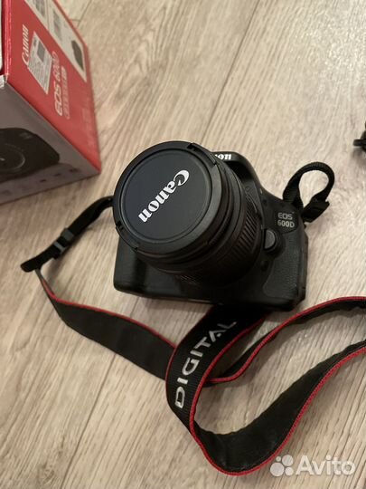 Зеркальный фотоаппарат Canon EOS 600D