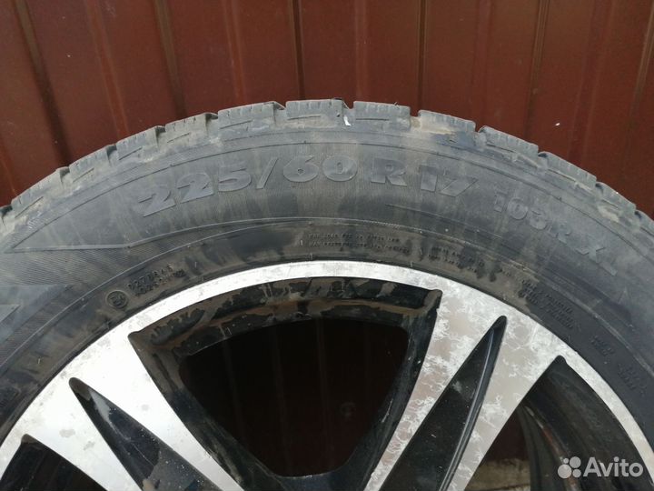 Продаю диски и резину