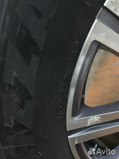 Bridgestone Blizzak DM-V2 285/60 R18