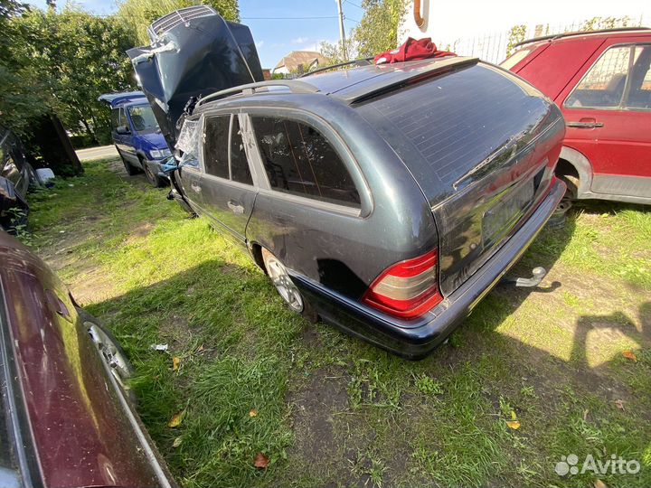 Задние фонари Мерседес-Бенц С180Т classlc,1998 год