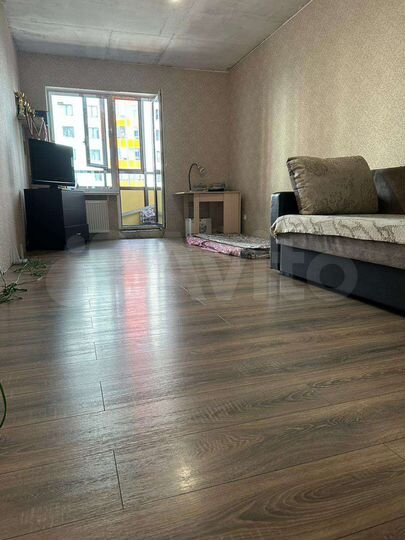 2-к. квартира, 70 м², 8/15 эт.