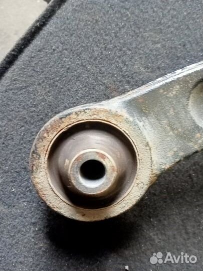 Рычаг подвески передний левый Peugeot 3008