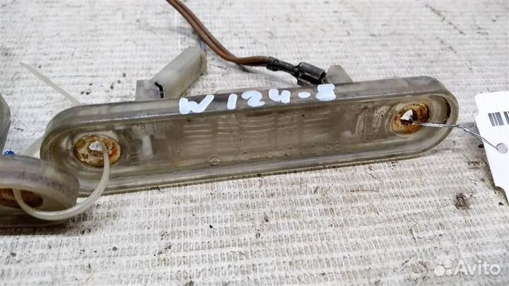 Фонарь подсветки номера mersedesbenz W124 84-93г