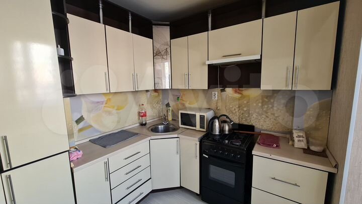 2-к. квартира, 63 м², 8/10 эт.