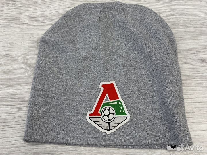 Шапка для мальчика локоматив