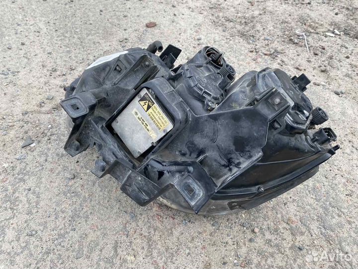 Фара правая ксенон BMW 7 E65 E66 до рестайлинг