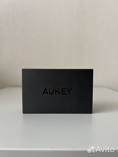 Сетевое зарядное устройство Aukey PA-T15