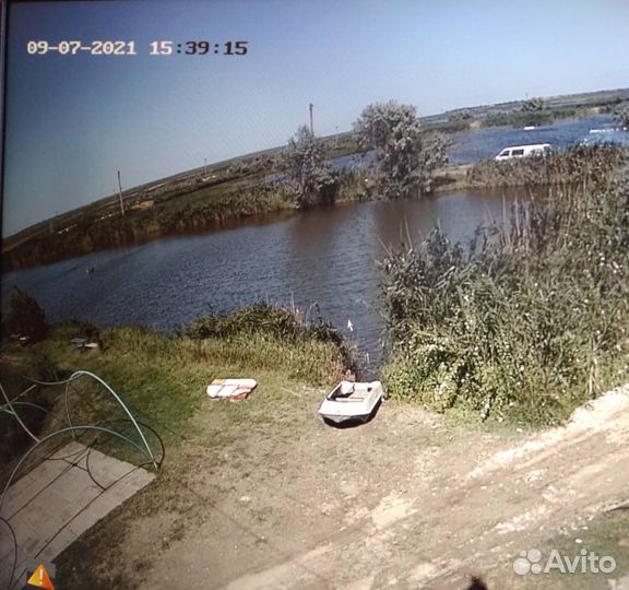 Пруд для рыбной ловли и отдыха