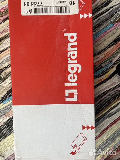 Выключатели Legrand valena