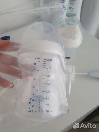 Chicco / бутылочки, ерщик, соски