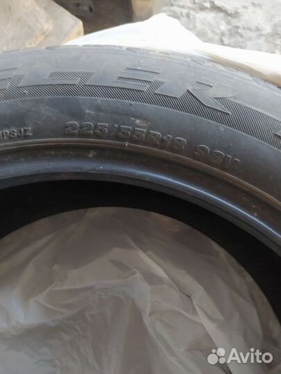 Bridgestone Dueler H/P 225/55 R18 98V