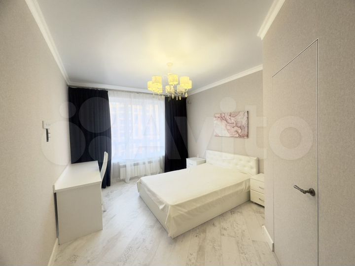 3-к. квартира, 91 м², 14/18 эт.