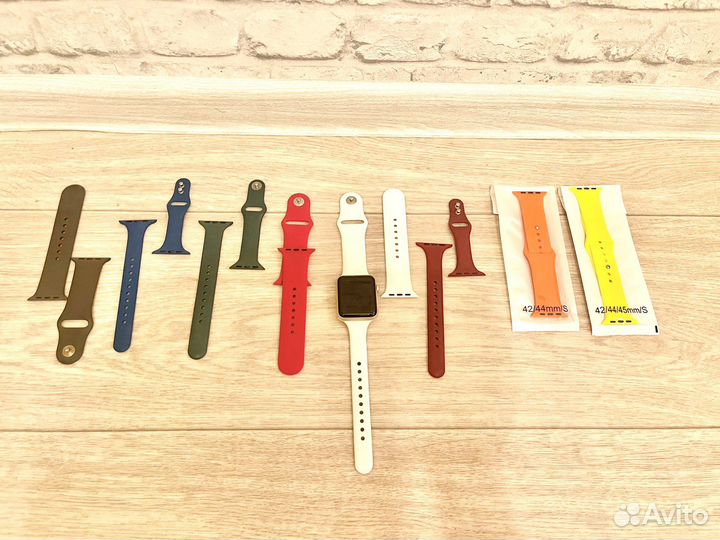 Коробка и ремешки к Apple watch 42 мм