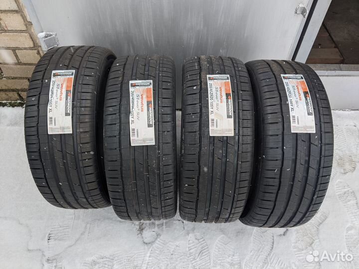 Hankook Ventus S1 Evo 3 K127C 235/45 R19 95V
