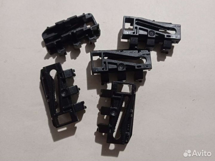 Нижняя часть зажима молдинга крыши BMW 5 F10 F11