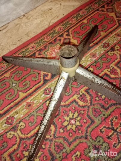 Подставка под ёлку