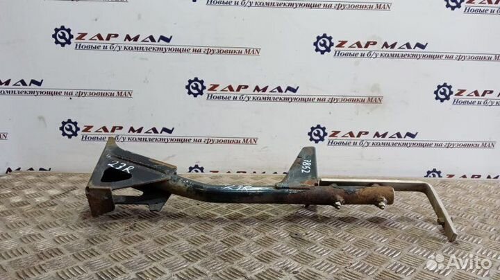 Кронштейн насоса подъема кабины правый Man Tgl