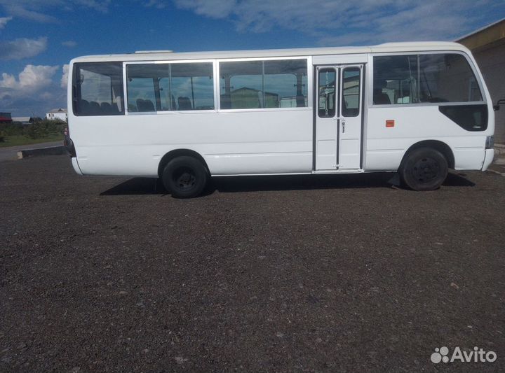 Междугородний / Пригородный автобус Toyota Coaster, 2011