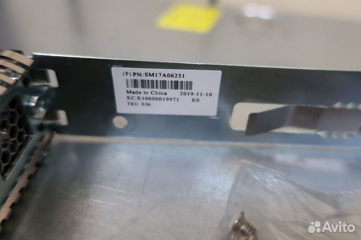 Салазки Lenovo ThinkSystem LFF 3.5 SR LFF