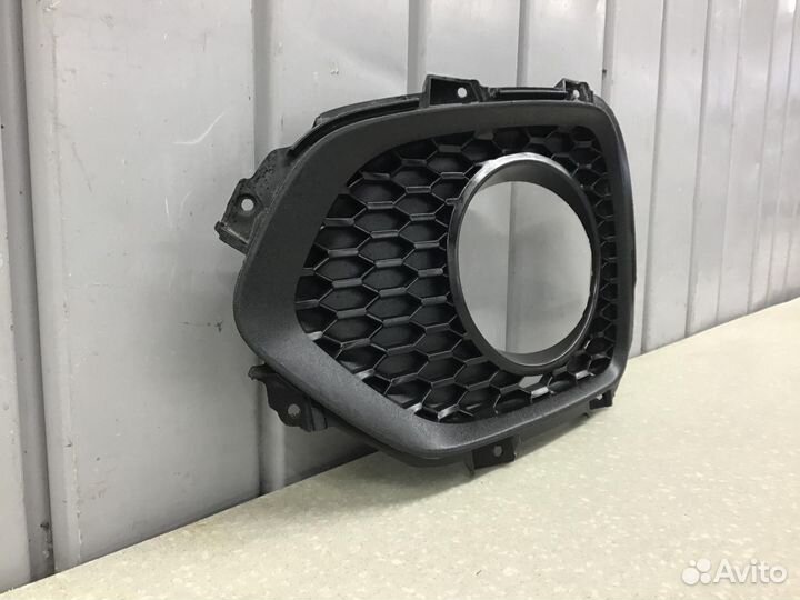 Рамка противотуманой фары левой, Kia Sorento II 2009-2020 865232P010