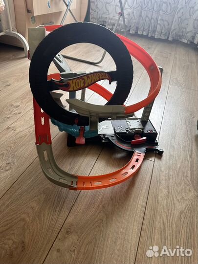 Гоночный трек hot wheels
