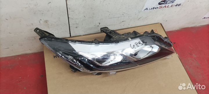 Фара передняя правая Mitsubishi Eclipse Cross
